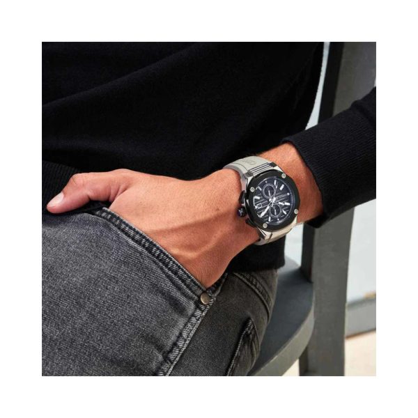 Cerruti Razzuolo Gents Black Dial Black Case Grey Silicon Strap Watch Fashion